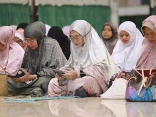 Khotmil Quran 30 Juz Sekali Duduk, Bontang Sambut 1 Muharram Penuh Haru