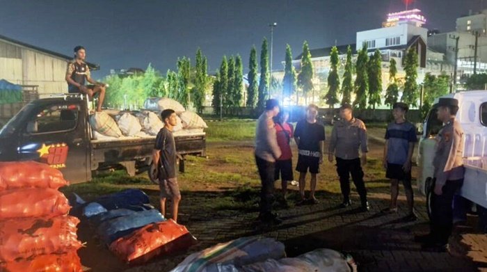 Polisi Masuk Pelabuhan Samarinda Malam-Malam, Ternyata Ini yang Mereka Lakukan