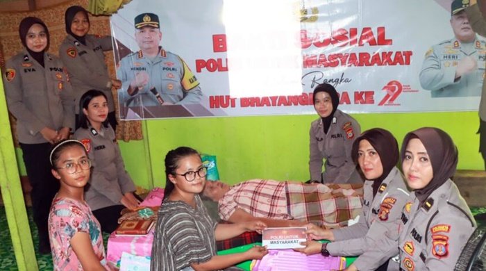 Polwan Polresta Samarinda Kunjungi Keluarga Almarhum Briptu Slamet, Bawa Hangatnya Kepedulian