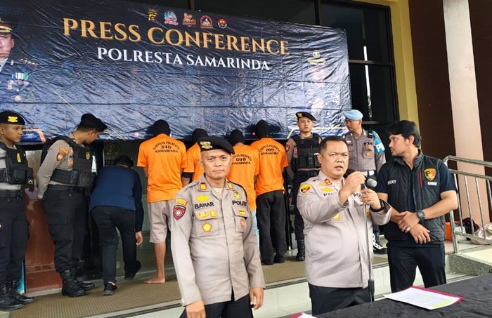 Pria di Samarinda Diduga Sekap Gadis Muda, Sembunyi di Bawah Kasur saat Digerebek Pria di Samarinda Diringkus! Diduga Perkosa Remaja, Pakai Sabu, dan Curi Motor Sekaligus