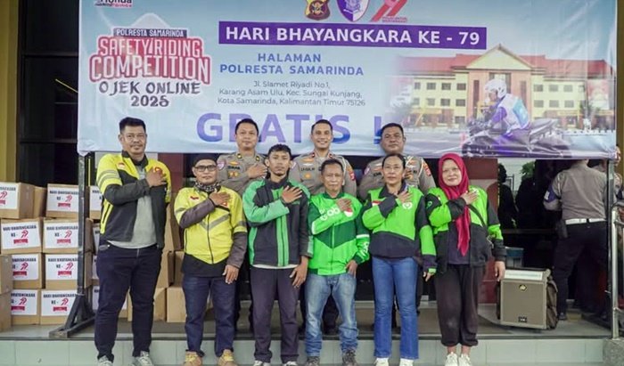 Rayakan Hari Bhayangkara ke-79, Satlantas Samarinda Bagi-Bagi Bantuan untuk Driver Ojol