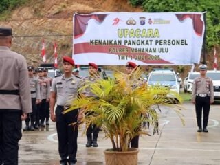 🔷 Apresiasi Kinerja! Polres Mahakam Ulu Anugerahi Kenaikan Pangkat ke 6 Personel