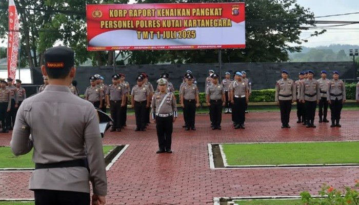 32 Anggota Polres Kukar Naik Pangkat, Kapolres: Ini Amanah, Bukan Sekadar Penghargaan