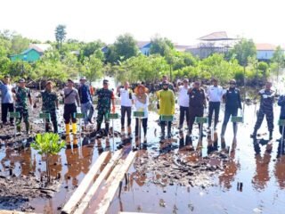 Peringati HUT Kodam Mulawarman, Kodim 0908 Bontang Hijaukan Pesisir Kota