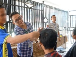 Potong Rambut, Potong Masa Lalu: Kisah Haru di Lapas Bontang