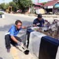 DPUPR Bontang Cat Ulang Median Jalan, Wujudkan Kota Lebih Rapi dan Estetik